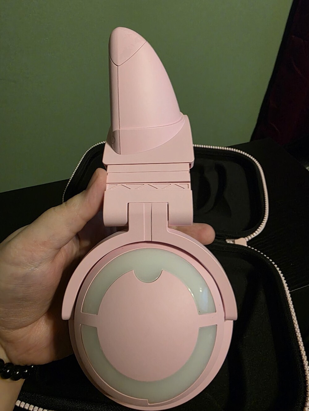YOWU Pink Cat Ear 3G Wireless Headphones Excellent Condition with Carrying Case - Picture 15 of 16